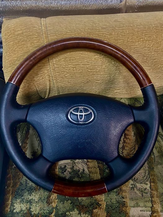 Продам руль на тайоту