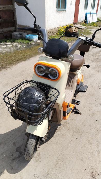 Продам электрон скутер танк 108