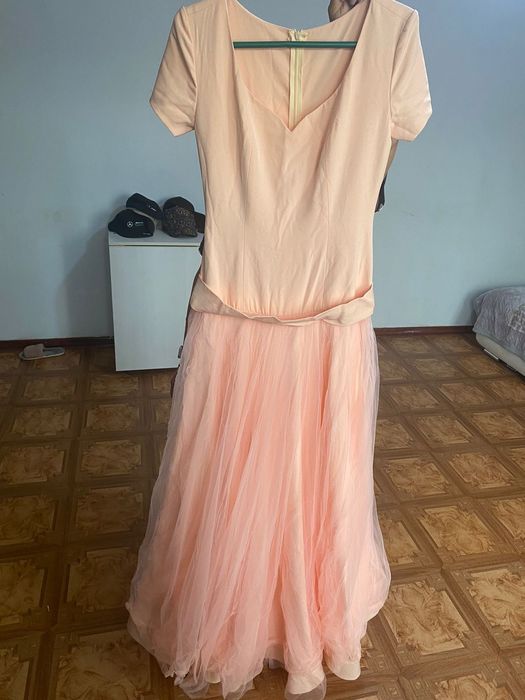 Платье  срочно за 2000