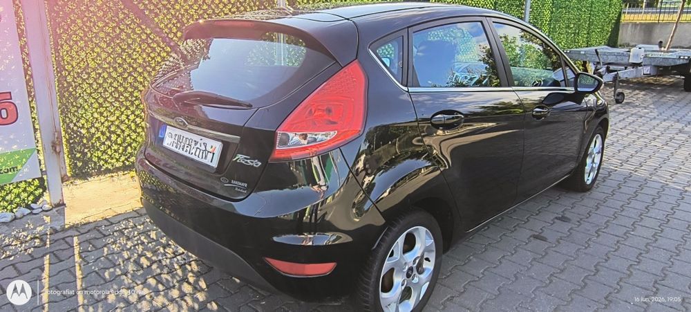 Vând Ford Fiesta