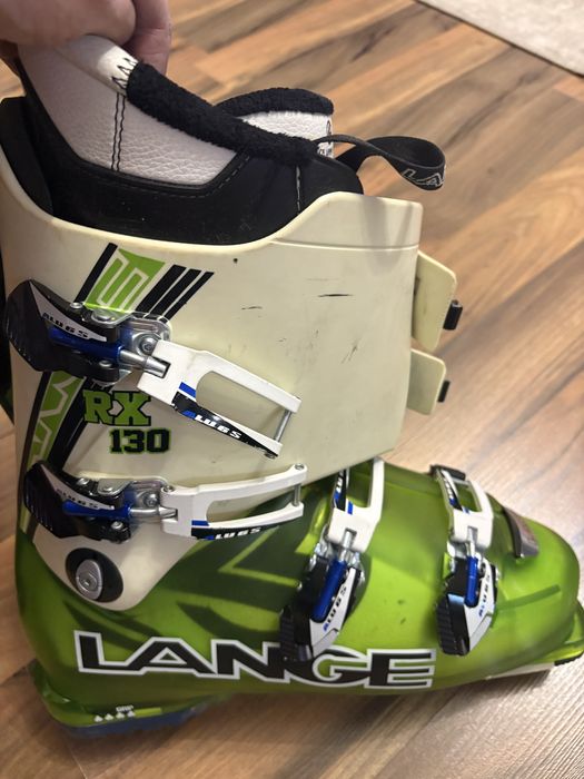 Продам лыжные ботинки