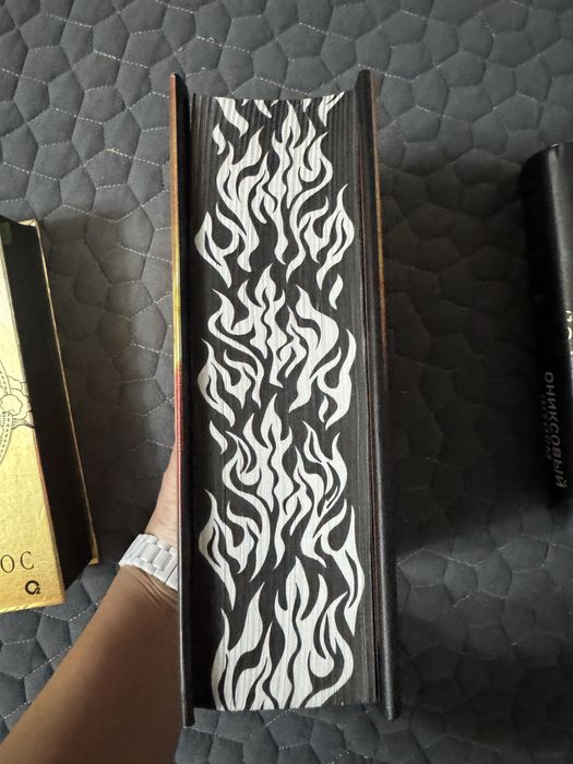 Книги Ребекки Яррос