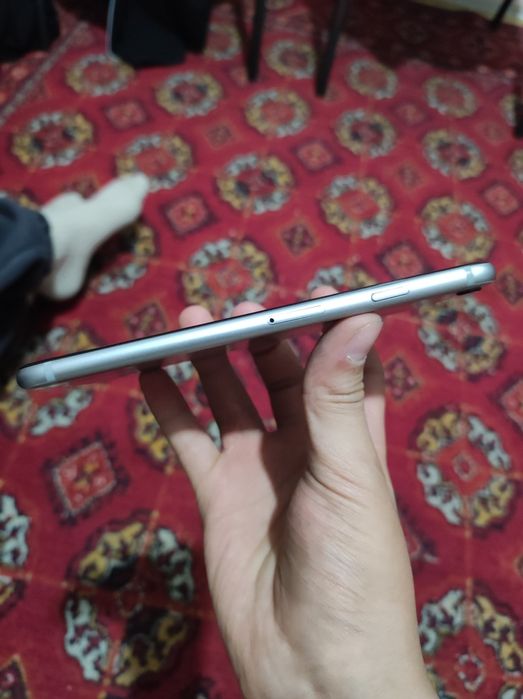 Продам айфон 6 срочно!