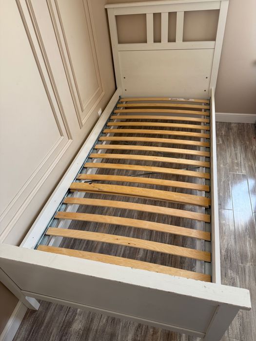 Кровать IKEA 90*200