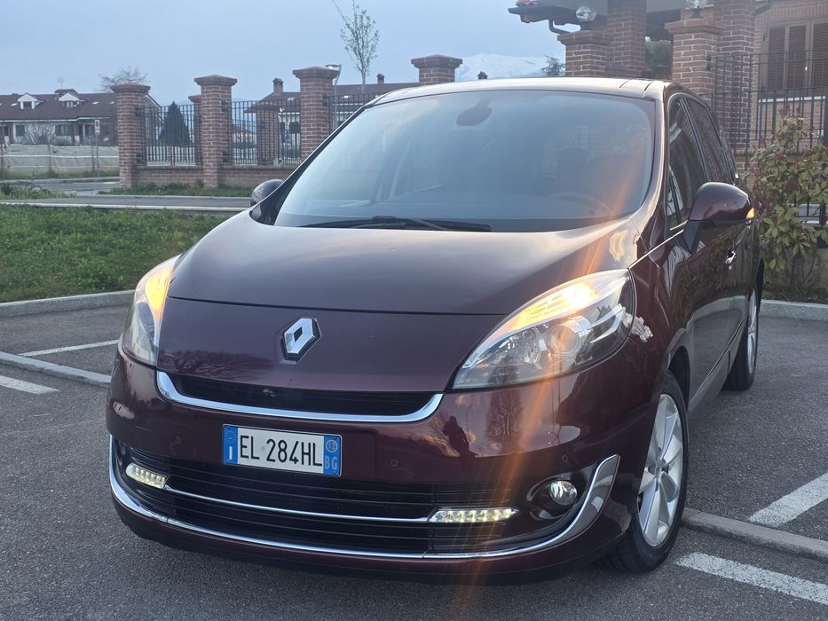 Renault Grand Scenic 1.6Dci 131cp 6 trepte 7loc. Navi/Panoramic/Pilot