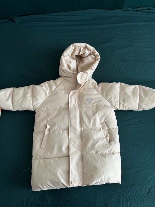 Продам куртку на весну осень на девочку