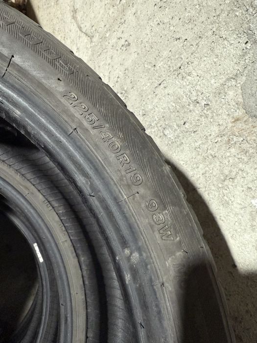 Anvelope Vara Brigestone  225/40/19