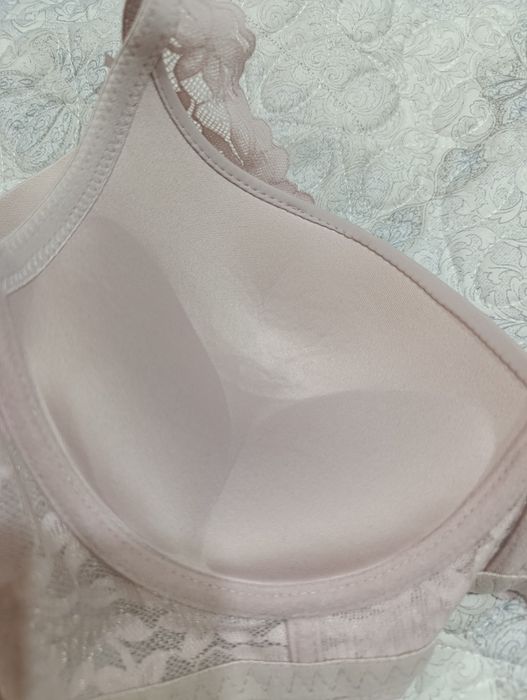 Женская одежда .