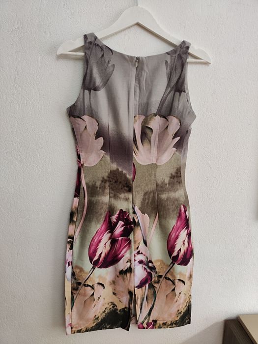 Платье-футляр летнее