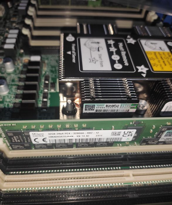 Сервер HPE DL360 G10 (P56956-B21)