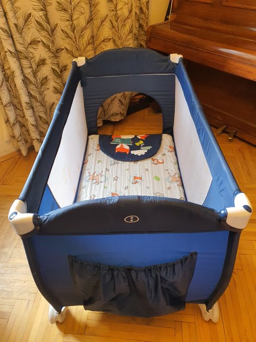 Детска кошарка на две нива с матрак kikka boo