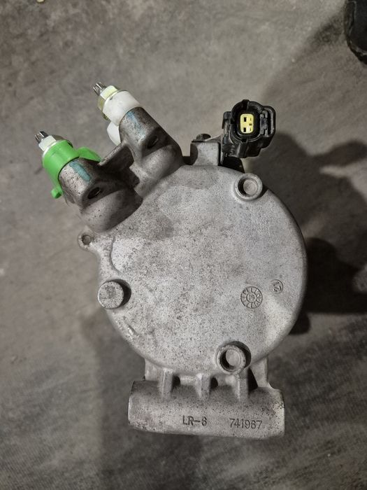 Компрессор кондиционера LADA GRANTA FL