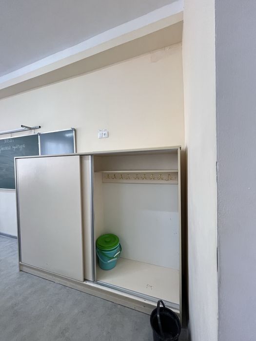 Шкаф сотилади срочно