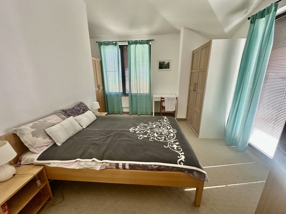 Тристаен апартамент с два балкона в комплекс в район Разлог и Банско