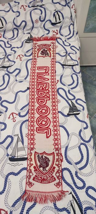 Продавам супер запазени шалове на Ливърпул и Сампдория