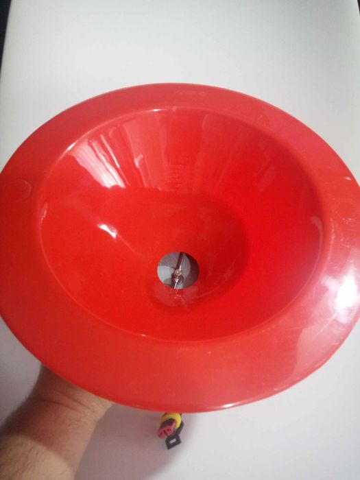 Hrănitoare(H-4)Pentru găini,porumbei,curcani.