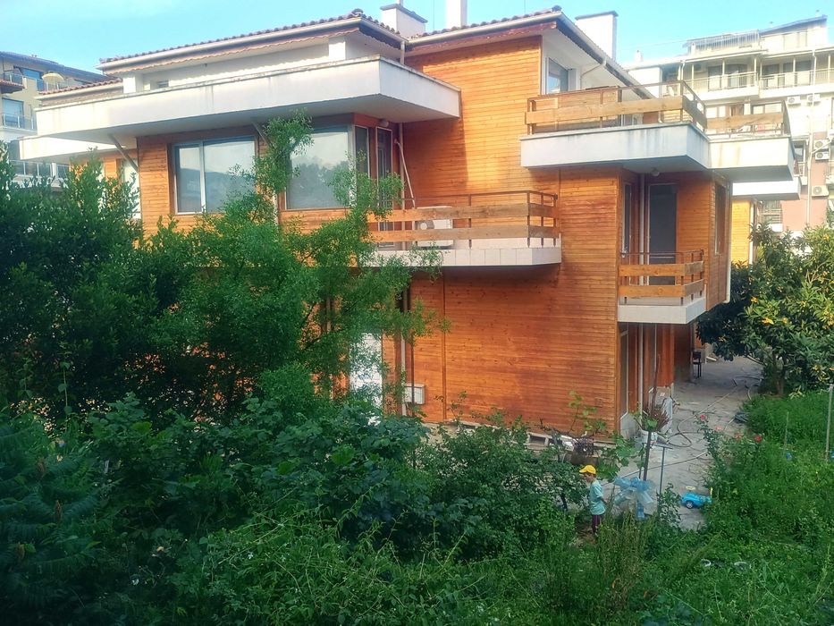 ТОП ЦЕНА | Студио в страхотен комплекс Света Елена с голям басейн