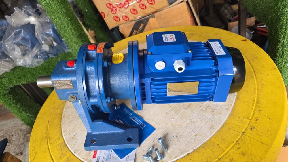 Редукторы XWD Моторы Вивраторы