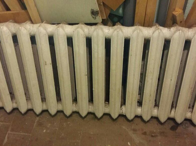 Продам чугунную батарею 14секций