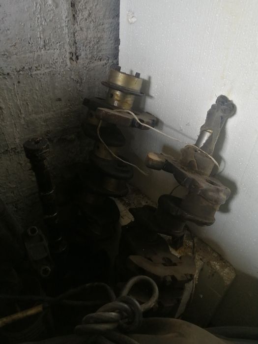 Продам блок.,два коленвала, распредвал на трактор Т-40