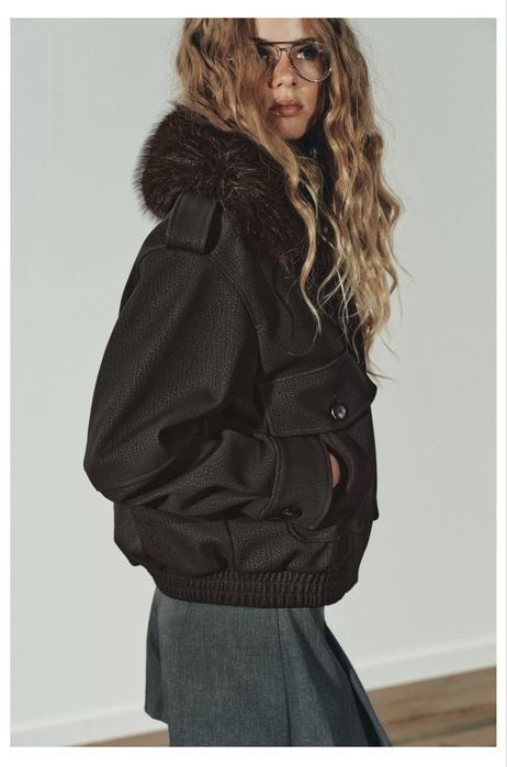 Кафяво яке Zara.