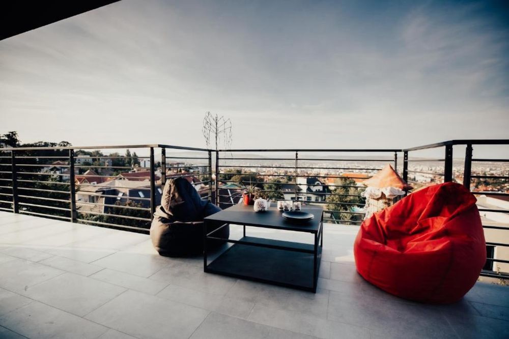 Apartament de inchiriat Pentru Electric Castle super pret 100€ / noapte si Untold Apartament 3 camere zona Andrei Muresanul