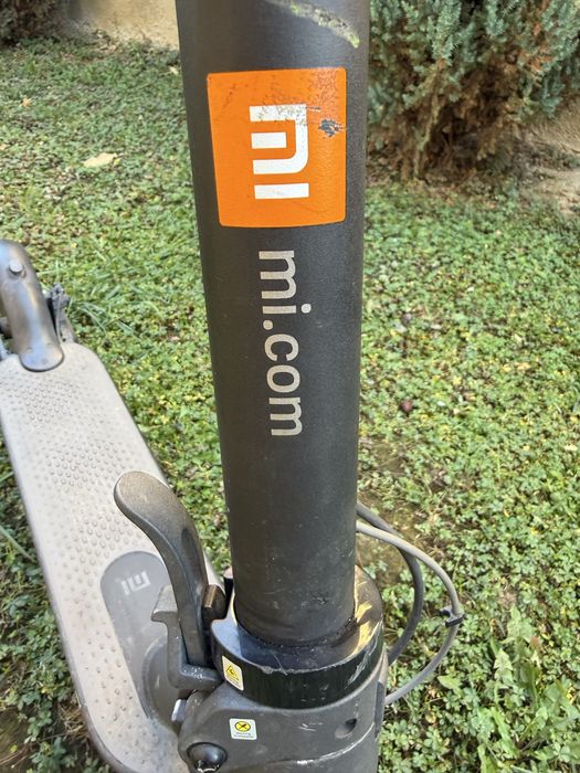 Trotineta electrica Xiaomi Mi 1S, putere motor 250 W, autonomie 30 Km, viteza maxima 25 Km/h, Negru