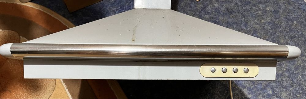 Продается  кухонная Вытяжка