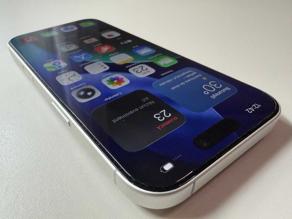  Apple / iPhone 17 256 Gb / White / 52 Incarcari