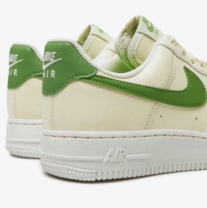 Дамски снейкъри Nike Air Force 1