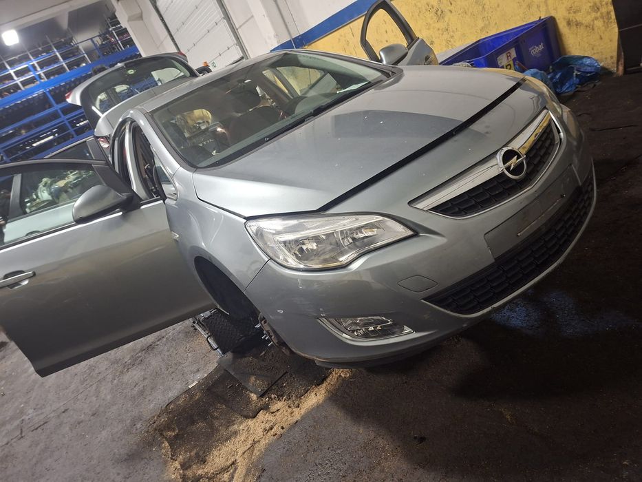 Piese opel astra j   1,7 diesel