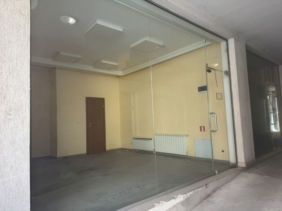 Магазин с бизнес локация с потенциал!