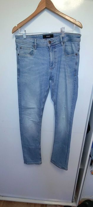 Продавам мъжки дънки