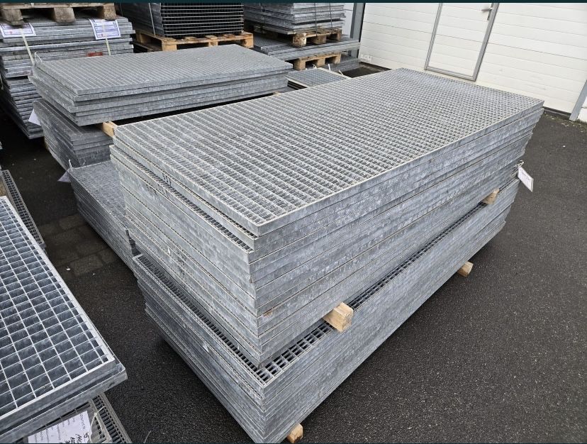 Gratare zincate galvanizate