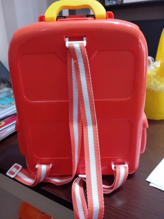 Детска раница с инструменти