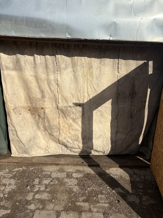 Штора брезент в гараж.