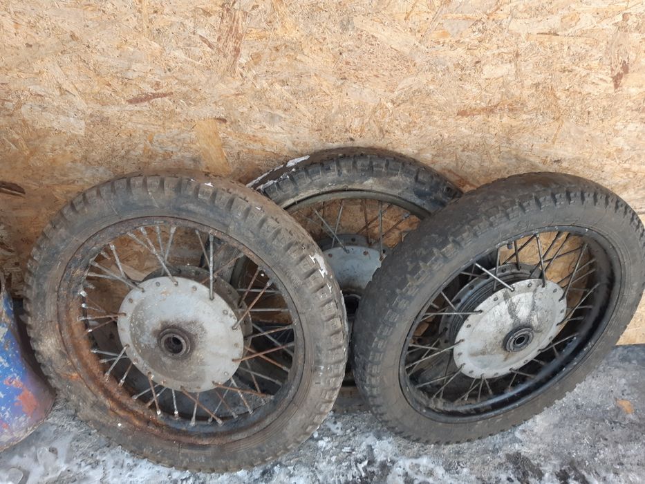 Продам запчасти на  мотоцикл Урал  и  Днепр.