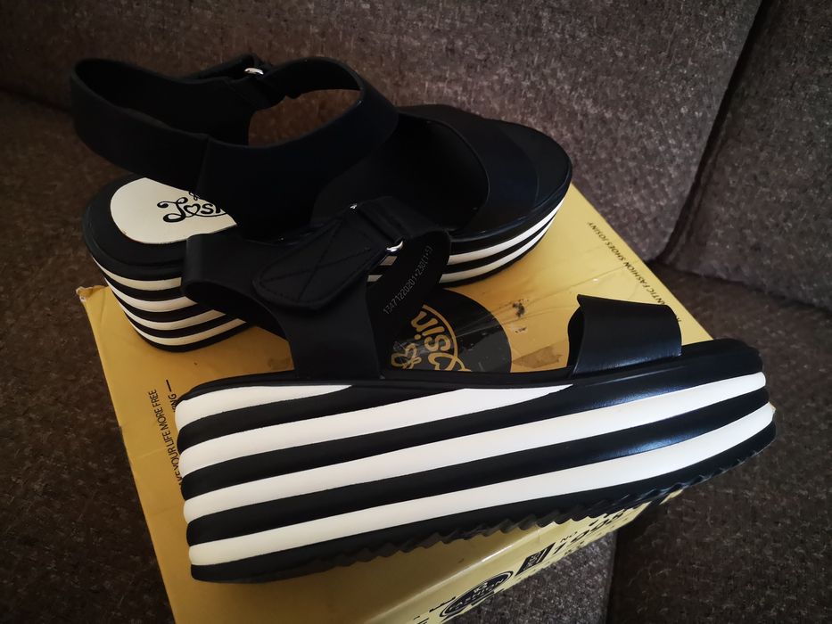 Босоножки на платформе