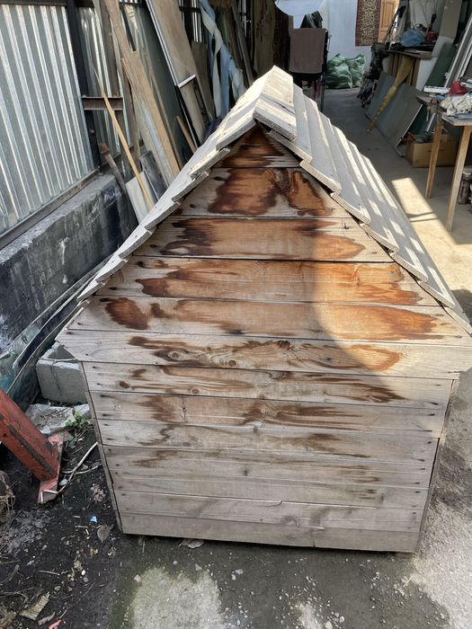 Утеплённая будка для собак