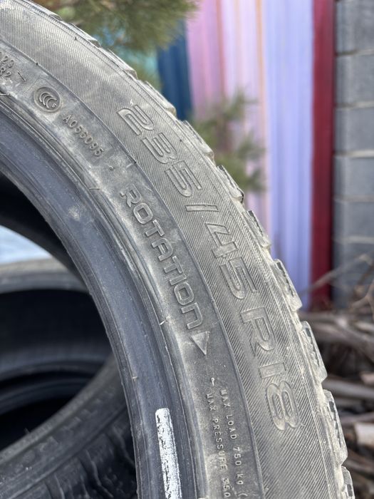 Шины Hakkapelitta 235/45 18 комплект