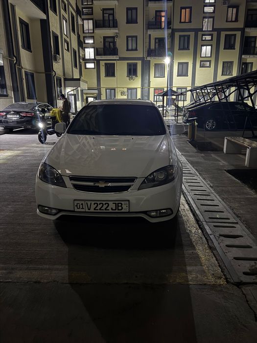 Chevrolet Gentra в идеальном состоянии.