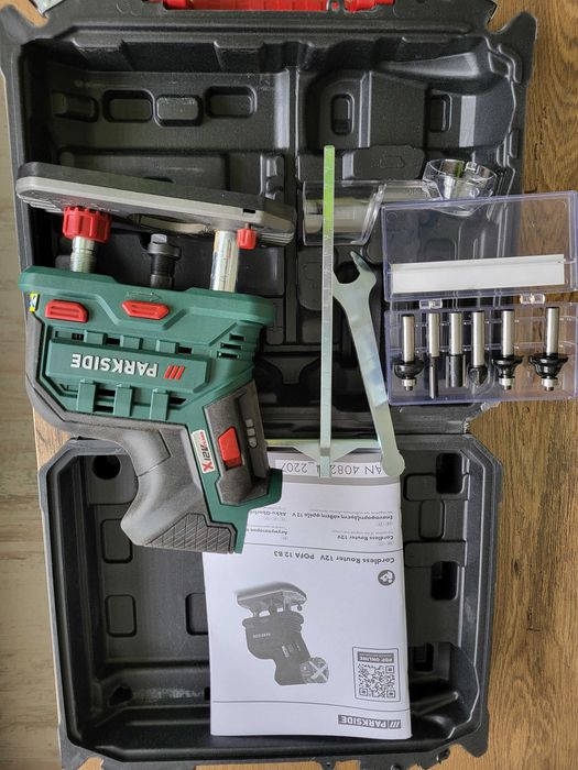 Акумулаторна ръчна фреза Parkside 12V