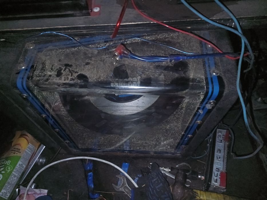 Продам саб и усилитель