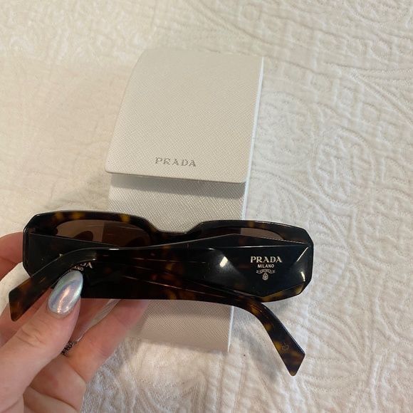 ochelari de soare PRADA