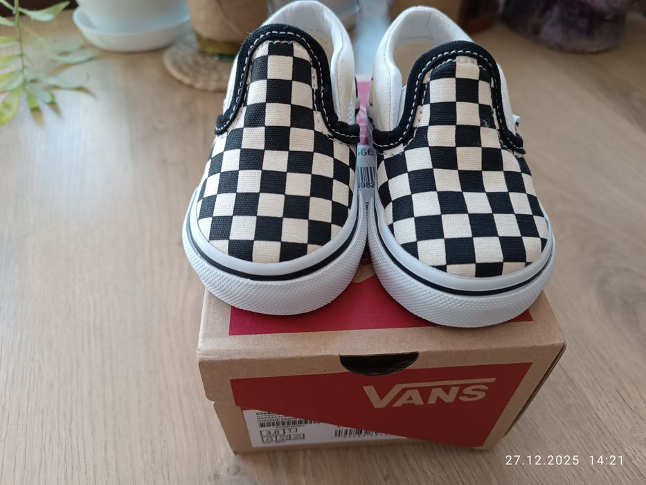 Бебешки кецове Vans, 18 номер