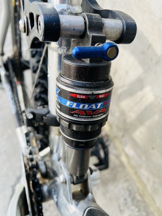 Vand bicicleta de munte