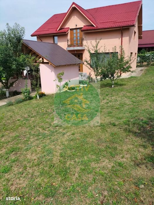 De vânzare casă P+1, situată la o distanta de 19 km de Roman