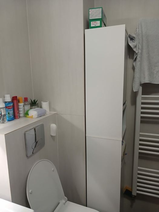 Închiriez ap cu 2 camere semidecomandat