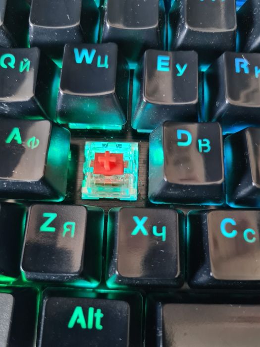 Продам клавиатуру Redragon Visnu