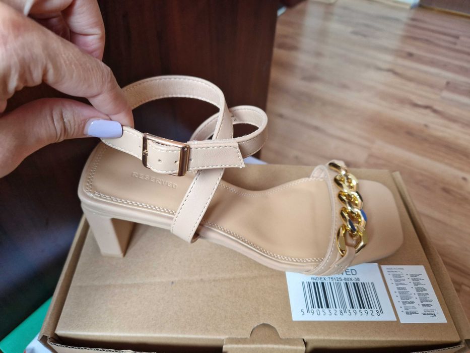 Sandale noi Reserved, marimea 38